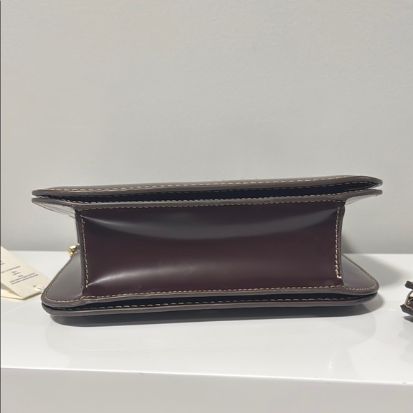 Tory Burch Brown Shoulder Bag with Gold Hardware - Picture 4 of 9